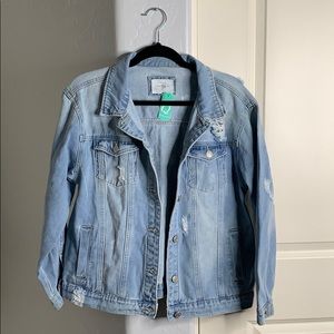 Light wash jean jacket